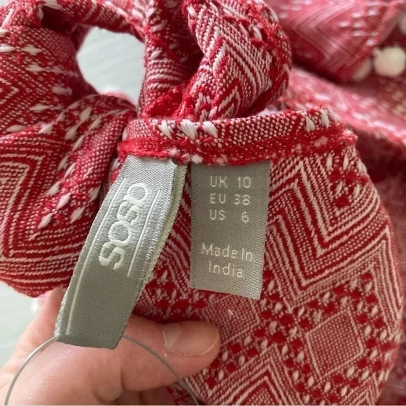 ASOS DESIGN‎ Jacquard Pom Pom Off-the-Shoulder Top Size 6 - Picture 4 of 6